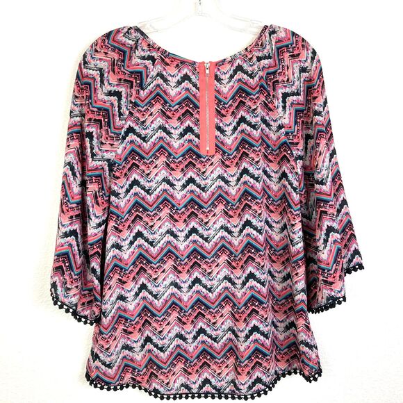 Xhilaration Women's Top Size S Geometric Aztec Black Trim 3/4 Bell Sleeve Hippie - Picture 4 of 6